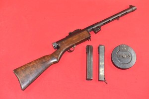 #8278 PISTOLET SUOMI KP/-31, Kal.9x19