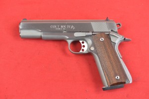 #8332 PISTOLET COLT MKIV SERIES'80, kal. 45ACP