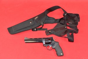 #8576 REWOLWER TAURUS 608, ROK 1996, kal.357 Mag./.38Spl