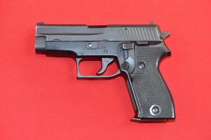  #2779 PISTOLET SIG SAUER P225, NIEMCY, ROK 1984, kal. 9x19 