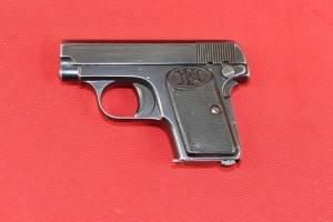 #4983 PISTOLET BROWNING FN 1906, BELGIA, Kal. 6,35